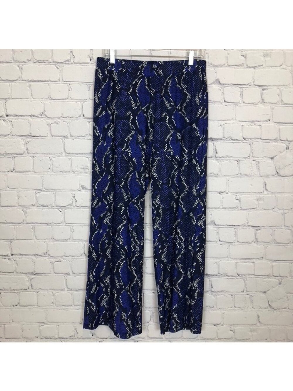 Jude Connally Blue Snakeskin Print Pants Size M